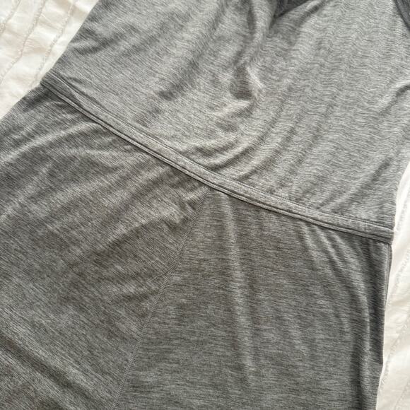 Vuori Jogger Women’s Medium Gray Romper Athleisure Yoga Travel Lounge Minimalist - Picture 15 of 16